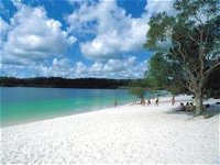 Lake McKenzie - Broome Tourism