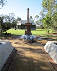 Mitchell War Memorial - Accommodation Redcliffe