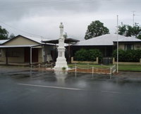 Finch Hatton War Memorial - Accommodation in Brisbane