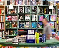 Lorne Beach Books - Attractions Melbourne