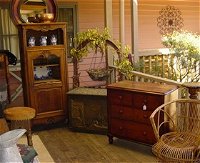 Watson's Creek Antiques  Cafe - Accommodation BNB