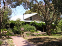 St Anne's Vineyard - Myrniong - Townsville Tourism