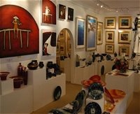 Articles Fine Art Gallery - Accommodation Airlie Beach
