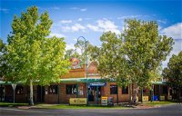 Crown Hotel Wentworth - Accommodation Redcliffe