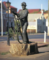 Miners Monument - Accommodation Rockhampton