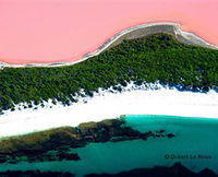 Lake Hillier - WA Accommodation