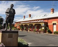 Forbes Railway Arts and Visitor Information Centre - Accommodation Gladstone