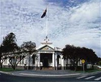 Museum of The Riverina - Historic Council Chambers Site - St Kilda Accommodation
