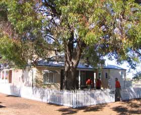 Mallee Hill ACT Accommodation Burleigh