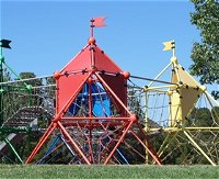 Fadden Pines Playground - Accommodation Sydney