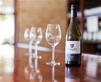 Pinelli Estate Wines - Yamba Accommodation