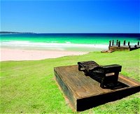 Short Point Beach - Accommodation Redcliffe
