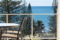 Pacific Beach Resort - Accommodation Redcliffe