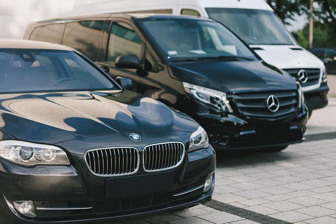 Perth Airport to Hotel Round-Trip Private Business Transfer