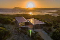 Bruny Island 3-Day Guided Walk with Wine and Cheese Tasting - Accommodation Cairns