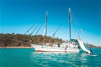 2 night Whitsunday Islands Cruise on New Horizon from Airlie Beach - Attractions Brisbane
