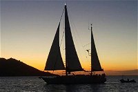 Magnetic Island Sunset Sail - Surfers Paradise Gold Coast