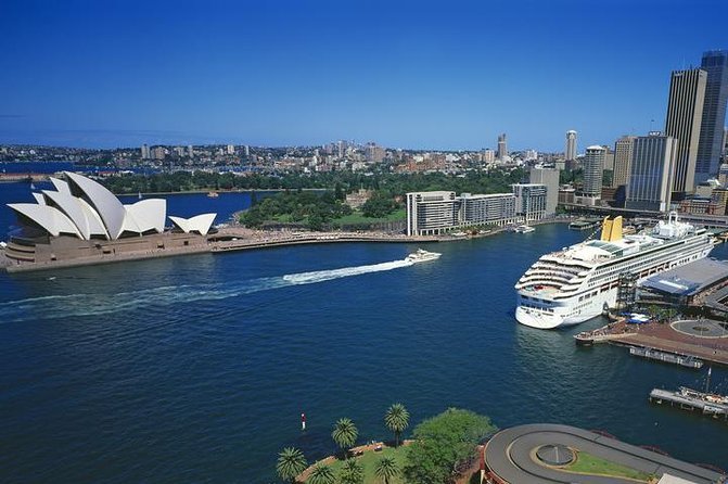Shuttle Transfer from Sydney City Hotel to Sydney Cruise Port