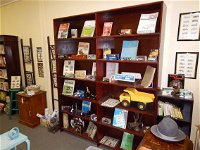 Meri Collectables - Mount Gambier Accommodation