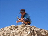 Richmond Fossil Hunting Sites - Accommodation Redcliffe