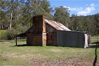 Fry's Hut - Australia Accommodation