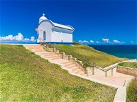 Tacking Point Lighthouse - Tourism Search