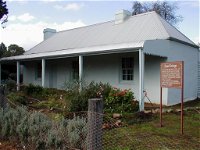 Elverd Cottage - Nelson Bay Accommodation.com