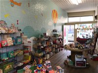 Vintage Toy Box - Accommodation Rockhampton