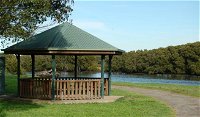 Scotts Point Way to Riverside Park trail - Accommodation Coffs Harbour