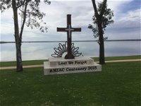 Anzac Centenary Cross - Accommodation Brunswick Heads