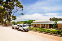 Two Hands Wines 'Flagship Vineyard Experience' - Tweed Heads Accommodation