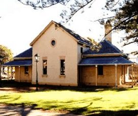 Historic Courthouse - Accommodation Redcliffe