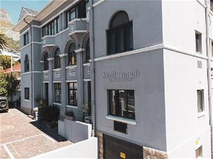 Newly Refurbished Apartment In Bantry Bay