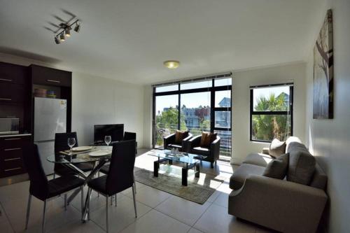 Quayside 1 Bedroom Apartment In Century City - thumb 3