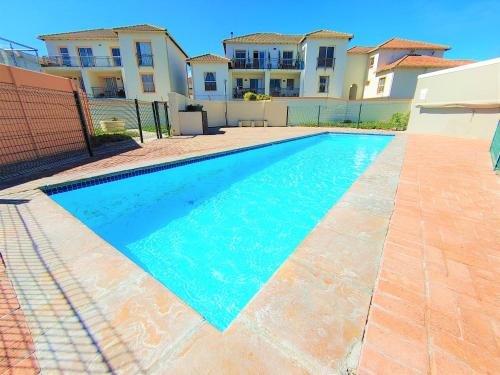 Quiet Apartments In Muizenberg 200 Meters From The Beach - thumb 0