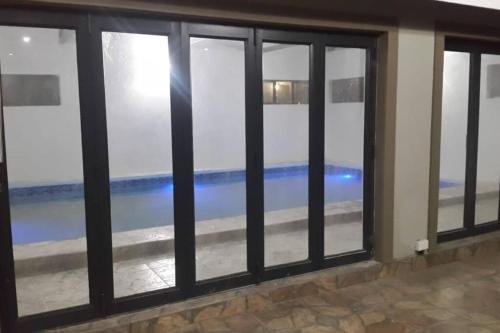 8sIndoor Heated Pool4 Bedroom VillaGreat Views - thumb 3