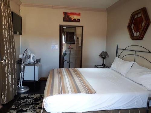 Elephant Lodge Guesthouse Tourism Africa