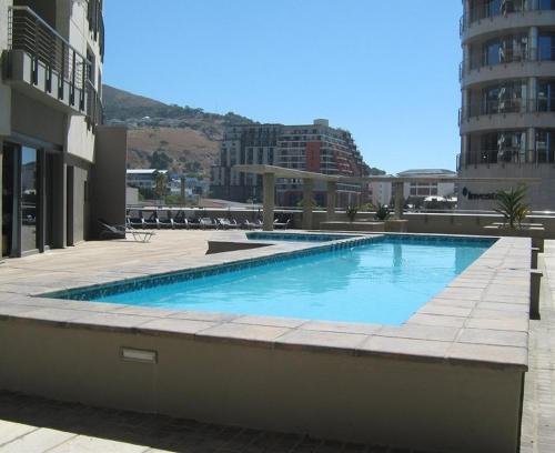 ITC Icon 1 Bedroom Apartments With Easy Access To A Gym And A Outdoor Pool - thumb 4