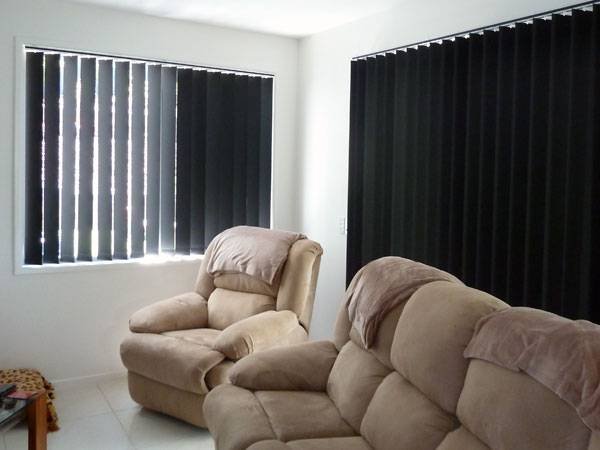 Lindys Curtains and Blinds - Internet Find