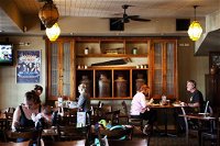 Oxenford Tavern - Click Find