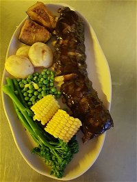 Lakes Restaurant - Click Find