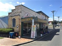 Penguin Country Bakehouse - Internet Find