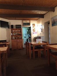 Ozzie's Coffee Lounge - Click Find