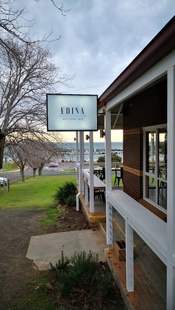 Edina Waterfront Cafe
