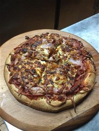 Numero Uno Pizza Parlour - Internet Find