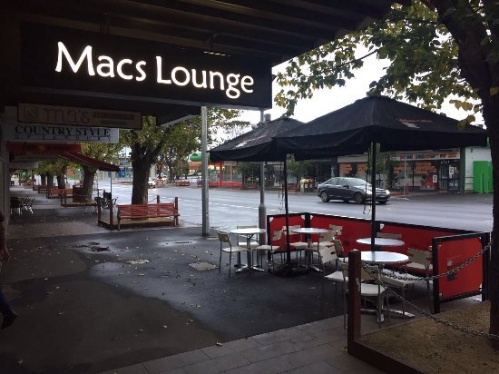 Macs Lounge