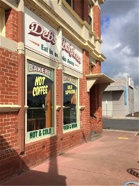 Deb's Bakehouse - Internet Find