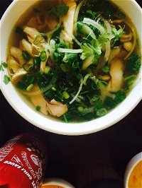 Huong Xua Vietnamese Restaurant - Click Find
