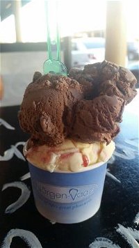 Windsor Ice Cream Cafe - Internet Find