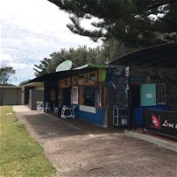 Lakes Beach Cafe - Click Find